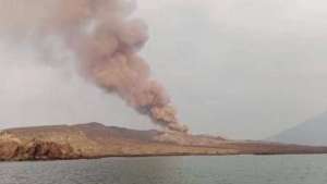 Tenang sejak 2024, Gunung Anak Krakatau kembali erupsi