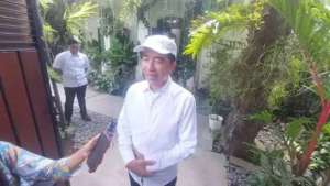 Jokowi: Injak kepala kerbau bagian ritual adat, tak perlu dikaitkan ke politik