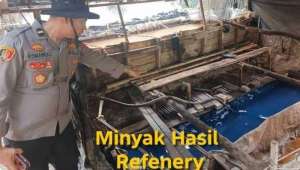 Polsek Keluang Gerebek Kilang Minyak Ilegal Berkapasitas 80 Drum, Tiga Pelaku Diamankan.