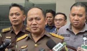 Eks Jampidsus Febrie Adriansyah dipastikan masih di Indonesia dan dalam pantauan penyidik