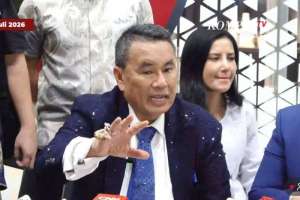Diperiksa 11 jam, eks Jampidsus Febrie Adriansyah tak ditahan