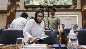 Nanik S Deyang tiba-tiba mundur dari Kepala BGN, ada apa?