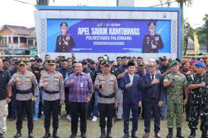 Dari Ojol hingga Buruh, Ribuan Elemen Masyarakat Deklarasikan Sabuk Kamtibmas Palembang
