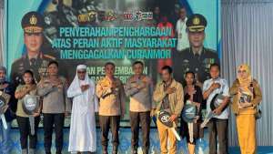 Bukti Nyata Pelayanan Publik, Korban Kejahatan Terima Kembali Kendaraan dari Kapolda Sumsel