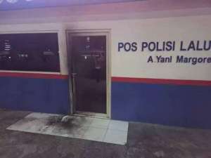 2 Pos Polisi di Surabaya dilempar molotov oleh pria misterius