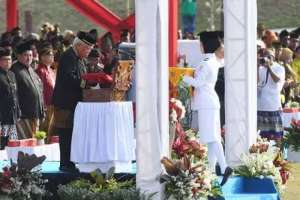 Upacara HUT Ke-81 RI di IKN, Basuki kenakan pakaian Adat Kutai