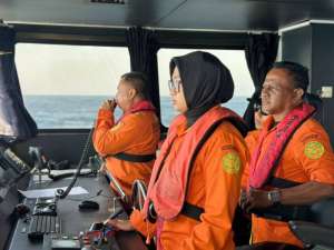HARI KEDUA OPERASI SAR, MENGERAHKAN SRU LAUT DAN UDARA