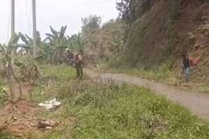 Warga Gunung Dahu Bangkitkan Kembali Jiwa Gotong-Royong, Laksanakan Bersih-Bersih lingkungan 