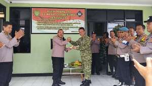 Polsek Cibinong Kunjungan ke Koramil Cibinong dalam Rangka HUT TNI ke 81