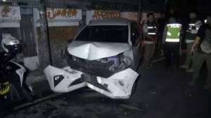Driver ojol tewas akibat mobil tabrak sejumlah kendaraan di Palmerah