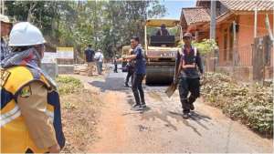 Progres Rekonstruksi Jalan Cipamingkis–Cikarang Capai 95 Persen, Dinas PU Sukabumi Lakukan Monitoring Lapangan