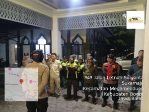Demi Menjaga Kondusifitas Wilayah Kapolsek Megamendung Berkomitmen Tingkatkan Patroli KRYD,  Bersama  Jajaran Satpol PP, Serta Linmas Desa Sekeca matan Megamendung, Cegah Gangguan Harkamtibmas 