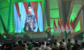 Presiden Jokowi Minta Kapolri Tindak Tegas Penyebar Hoax dari Pintu ke Pintu