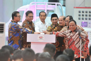 Luncurkan Mobil Esemka, Presiden Jokowi: Kalau Beli Barang Produk Lain Ya Kebangetan