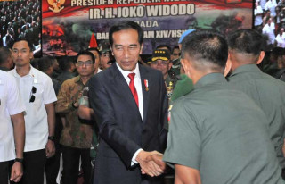 Presiden Jokowi Beri Hadiah Umroh 4 Anggota Babinsa Yang Menonjol Pengabdiannya