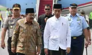 Ke Jombang, Presiden Jokowi Bersilaturahmi Dengan Kyai dan Luncurkan Bank Wakaf Mikro
