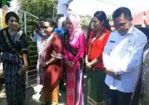 Menteri PPPA Terkejut Aksesori Pakaian Adat Tanimbar Gunakan Cendrawasih