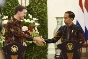 Tinjau Pelabuhan Tenau, Presiden Jokowi: Ke depan Bisa Dikembangkan Jadi Hub Timur