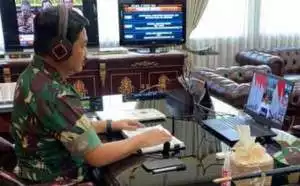 Panglima TNI Rapat Dengan Presiden Jokowi Melalui Video Conference