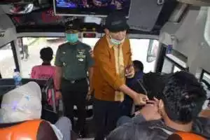 Cegah Corona, Penumpang Kendaraan Yang Masuk Banyumas Diperiksa Kesehatannya