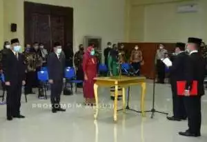 Menerapkan Protokol Kesehatan, Bupati Mesuji Lantik Empat Pejabat Eselon II