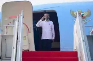 Presiden Jokowi Tinjau Posko Penanganan dan Penanggulangan Covid-19 Provinsi Jatim