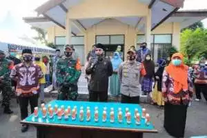 Forkompimda Kabupaten Pasuruan Melepas 41 Pasien Covid-19 yang Telah Sembuh