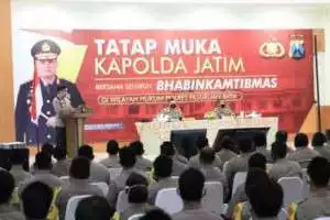 Kapolda Jatim Mengajak Bhabinkamtibmas Polres Pasuruan Raya Menerapkan 3T