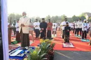 Keluarga Besar Polres Pasuruan Melaksanakan Sholat Idul Adha Bersama 