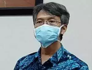 Direktur RSUD OKU Timur dr. Sugihartono Laksanakan Vaksinasi Covid 19