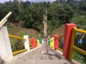 Objek Wisata Baru Tangga Seribu Di Parung Kuda Kabupaten Sukabumi 