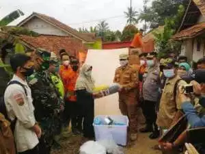 Warganya Jadi Korban Kebakaran, FORKOPIMCAM Cicantayan Gerak Cepat Lakukan Penanganan