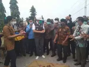 Penyaluran Dana BLTDD Tahap I Desa Karang Tengah Berjalan Lancar