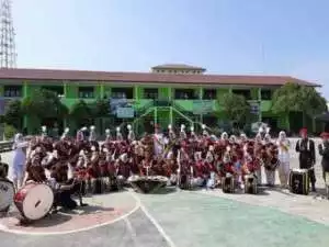 MAN 1 OKU Timur Menggelar Senam Pagi Untuk Memperingati HAORNAS