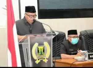 Bupati Sampaikan Jawaban Atas Pandangan Fraksi Dan Sampaikan Nota Pengantar RAPERDA