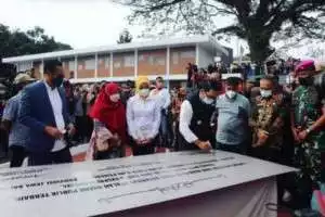 PERESMIAN LAPDEK DAN ALUN-ALUN, KAB. SUKABUMI DAPAT BANTUAN RUTILAHU DARI PEMPROV JABAR