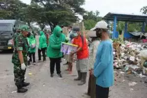 Persit Kodim Sragen Gelar Jumat Berkah Bersama Ibu Hetty Andika Perkasa
