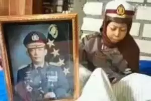 Kapolri Merespons Permintaan Sinta Aulia, Anak Penderita Tumor Kaki