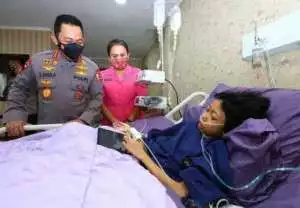 Penuhi Janji, Kapolri Jenderal Listyo Sigit Jenguk Sinta Aulia Anak yang Sakit Tumor Kaki