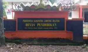 Media Aliansi Pertanyakan Ketegasan Dinas Pendidikan Kalianda kabupaten Lam-Sel prihal Sarana Prasarana SMPN 1 Kalianda diduga Tak Berkualitas baik