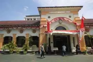KPK Periksa Wakil Ketua Pengadilan Negeri Surabaya