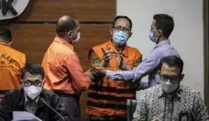 KPK Periksa Wakil Ketua Pengadilan Negeri Surabaya