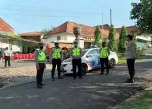 Sat Binmas Polres Bangka Barat Rutin Patroli Subuh Keliling