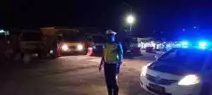 Polres Bangka Barat Terus Pantau Arus kendaraan di Tanjung Kalian Dalam Rangka Ops Ketupat Menumbing 2022