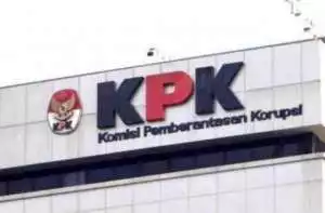 KPK Periksa Mantan Dirut Pertamina dan PLN