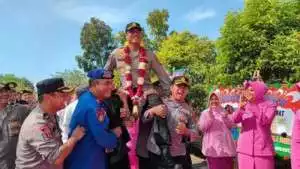 Kapolres Bangka Barat Dapat Kejutan Dari Dandim 0431/Babar , Danpos AL Mentok, Peringati HUT Bhayangkara ke-76