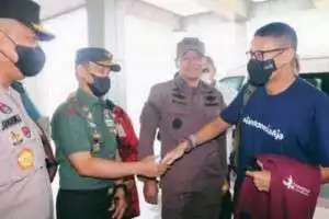Danrem 045/Gaya Sambut Kedatangan Menparekraf RI di VIP Bandara Depati Amir Pangkalpinang