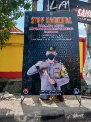 Upaya Berantas Narkoba, Polres Bangka Barat Pasang Spanduk Himbauan