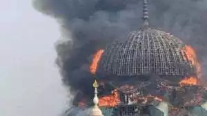 Perlu 21 Mobil Damkar Jinakkan Kebakaran Kubah Masjid Jakarta Islamic Center