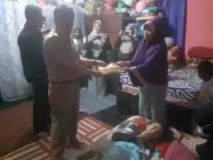 Kepala Dinas Pendidikan Kab. Sukabumi Menyalurkan Bantuan Ke Kediaman Quinsa, Anak Yang Mengalami Sakit Kanker Tulang